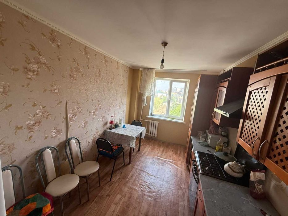 Просторная 2 к.кв. в 12 мкр-не