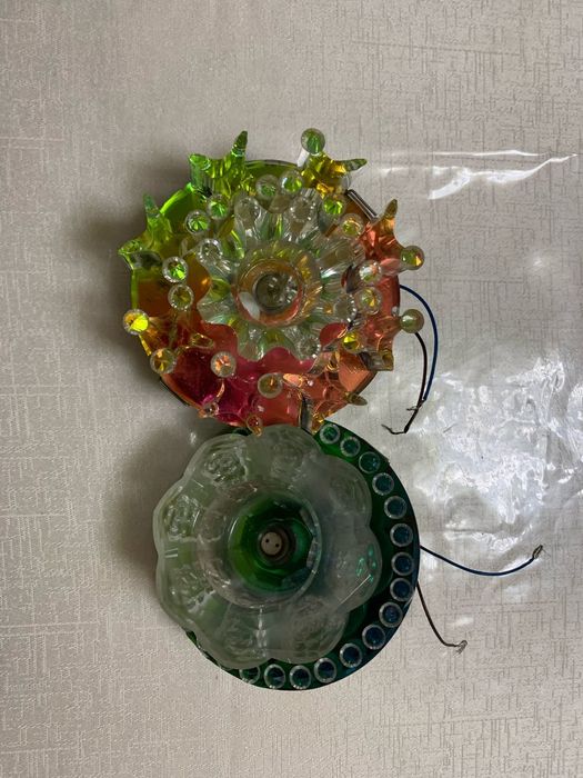 Продам сафиты/люстры