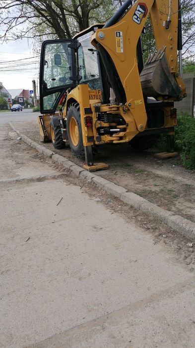 Inchiriez Buldoexcavator