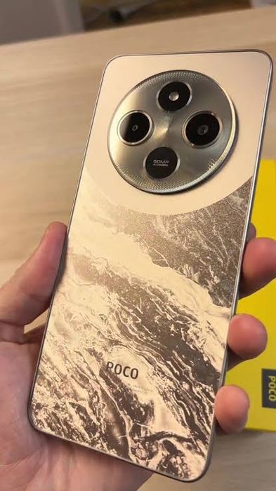 POCO C75 золотого цвета новый!