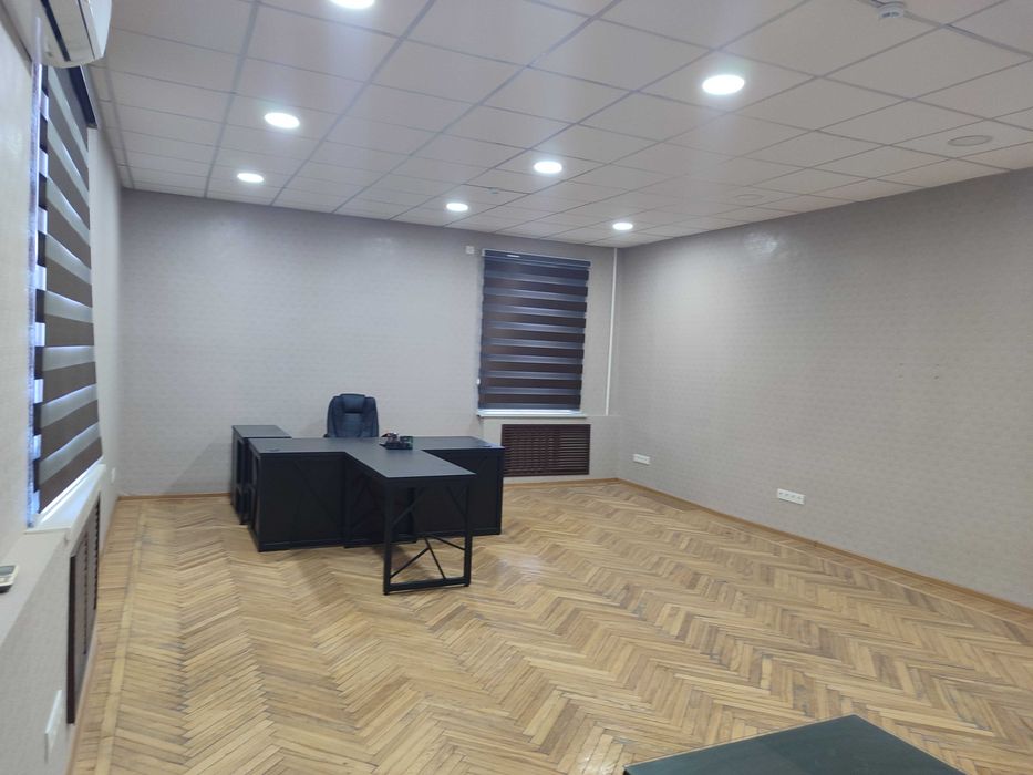 офис 50м2 центральная улица 1-линия ofis 50m2 markaziy kocha 1-qatorda