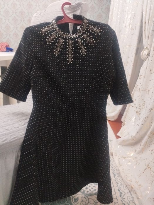 Қара көйлек стразами