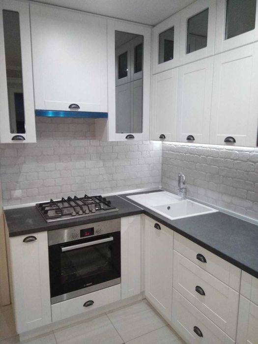 Кухни, шкафы-купе и другая мебель на заказ. От замера до установки!

С