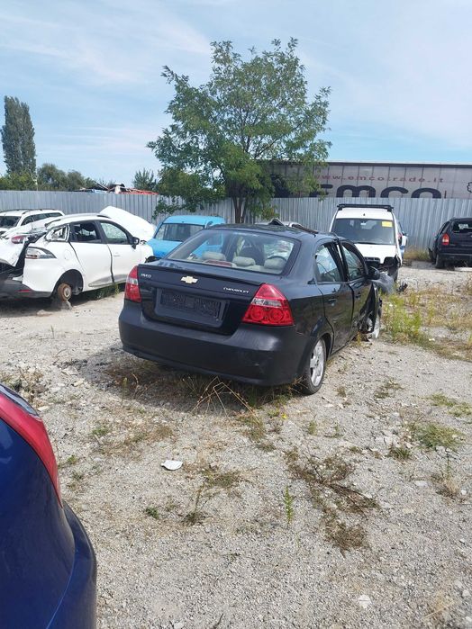 Шевролет Авео на части