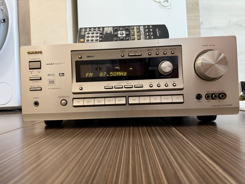 Onkyo TX-DS757 Мощен ресивър
