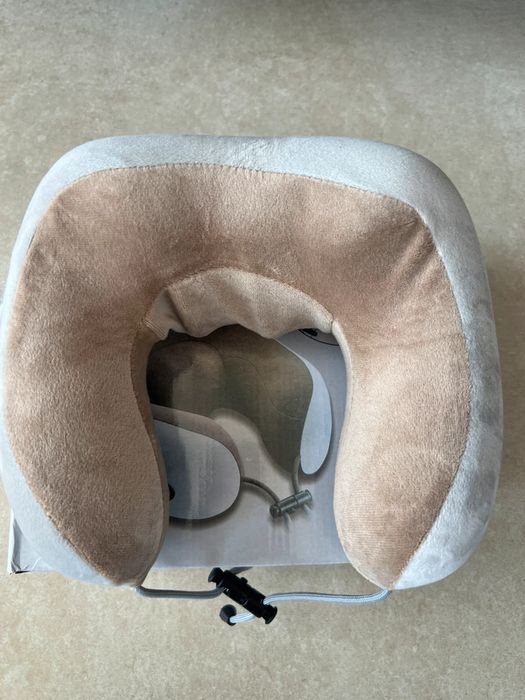 Perna masaj cu spuma memorie, vibratii, suport gat