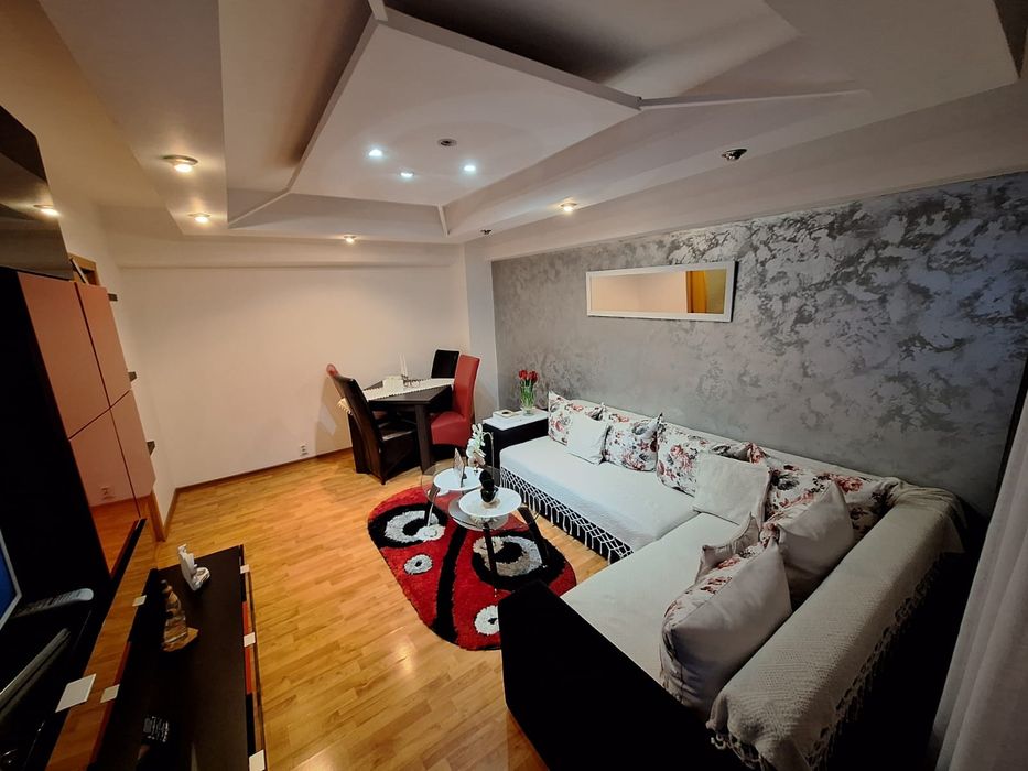 Apartament cu 3 camere