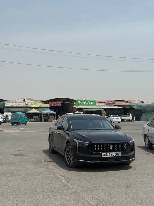 Автомашини Бестуне б70