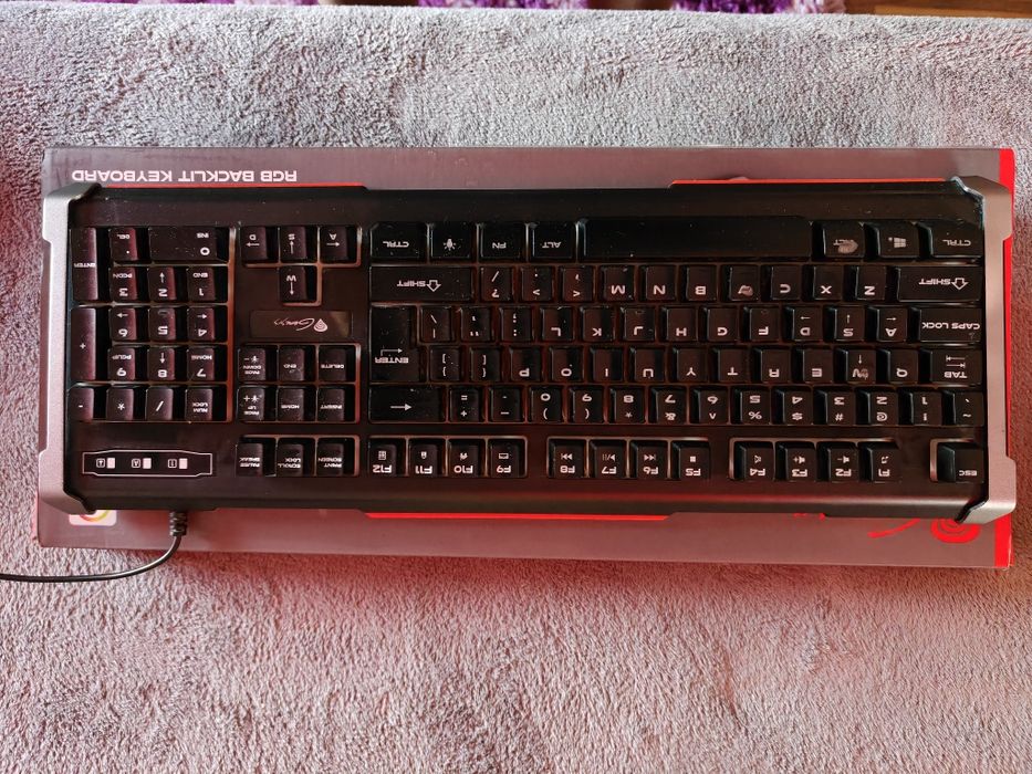 Tastatură Genesis