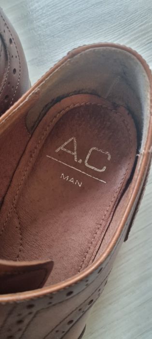 Pantofi din piele maro