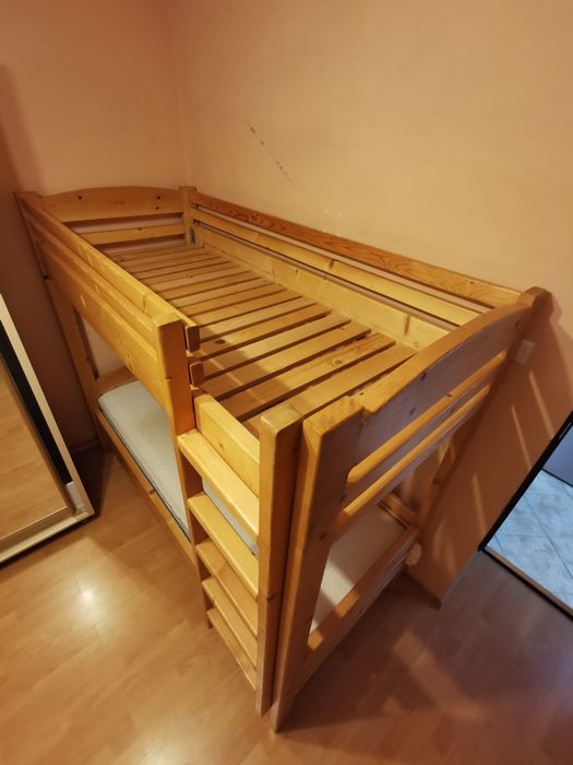 Pat supraetajat + lada depozitare + Saltea