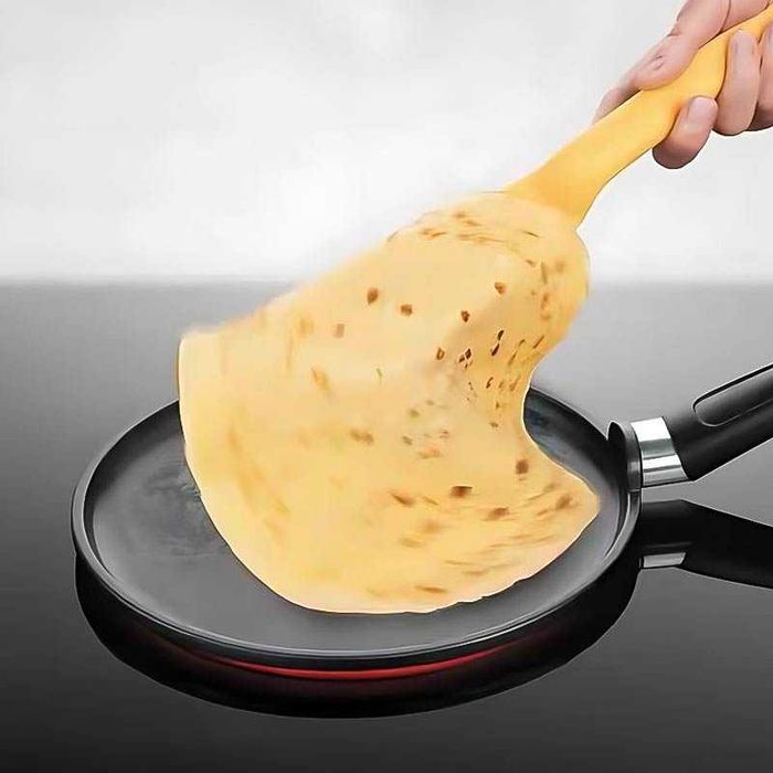 Шпатула за палачинки с ролер практичен помощник за перфектни палачинки