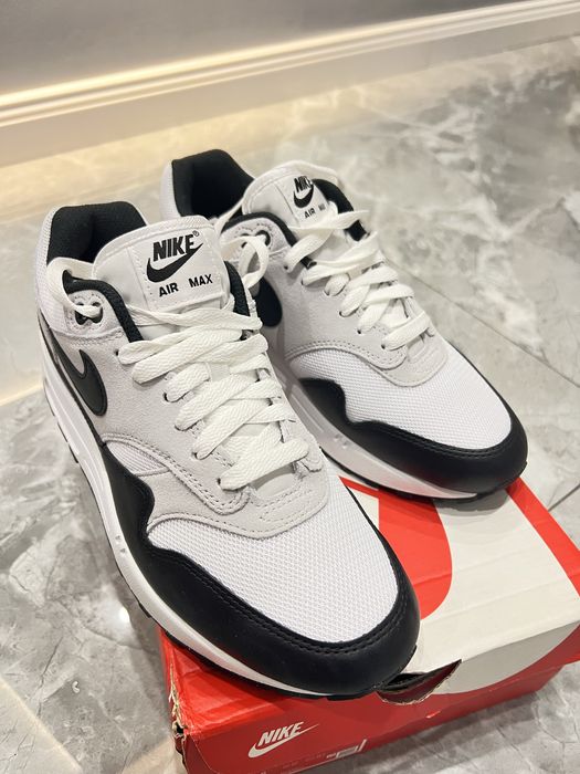 Продам кросовки  оригинал Nike Air max  1  новые