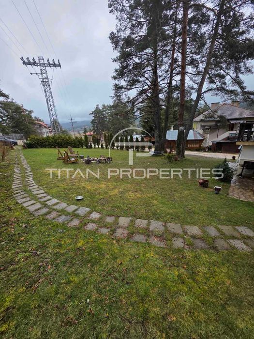 Триетажна къща в Цигов чарк