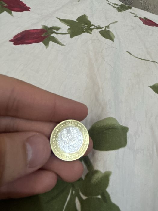 Монета 100 тенге , монета 200 тенге