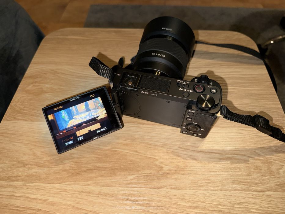 Aparat foto Sony ZV-E10