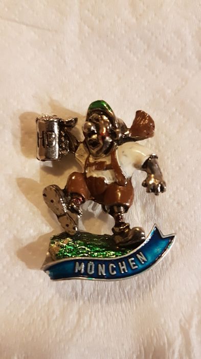 Minifigurine Disney Monopoly 2001 si insigne/brose Munchen