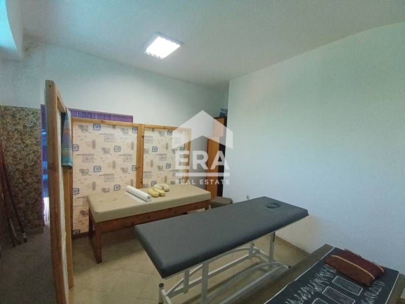 Продава се Магазин в Поморие - 54 кв.м за 1019 €/кв.м - Снимка #4