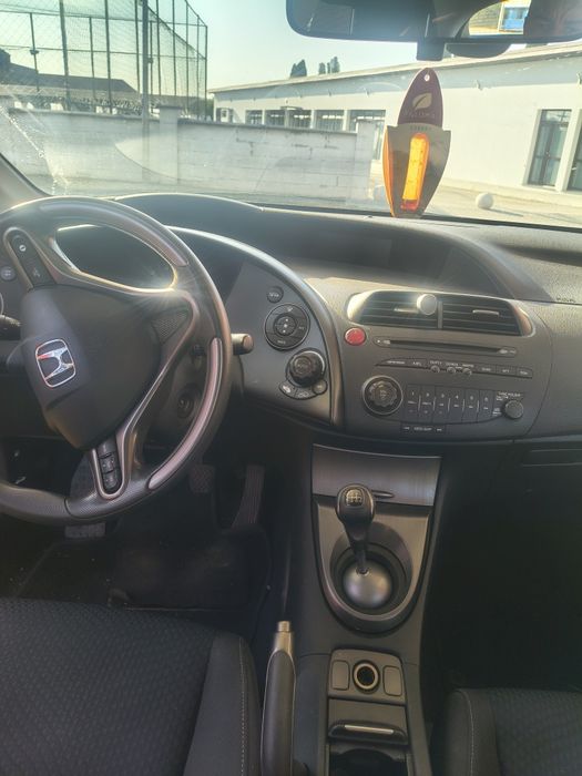 Mașină Honda Civic 1400