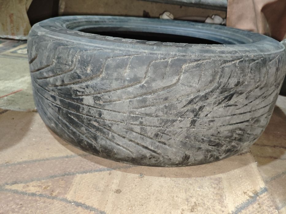 Шины летние R17 225/55 торг