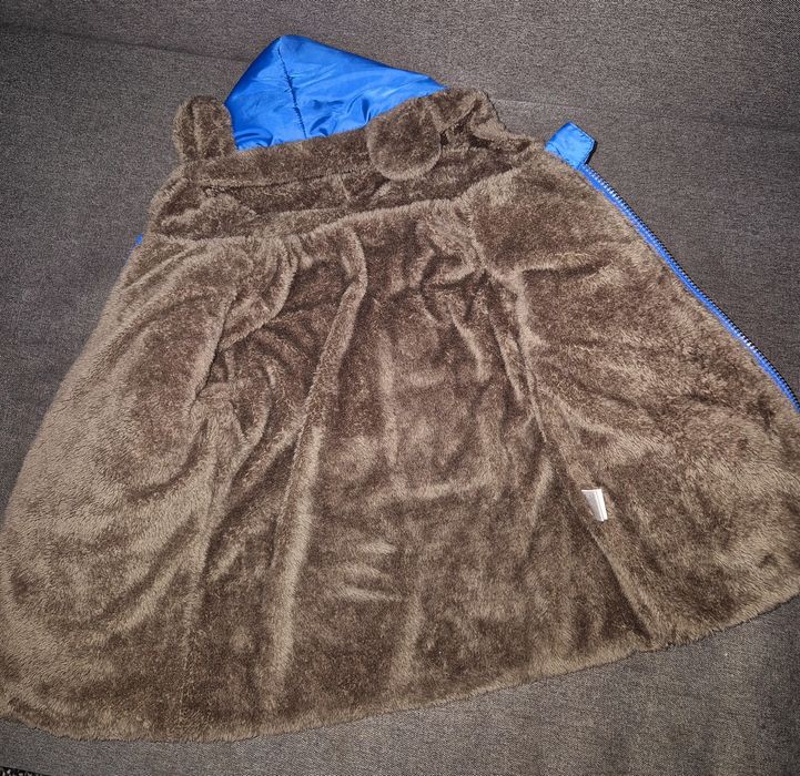 Vând gecuta ursuleț cu 2 fete