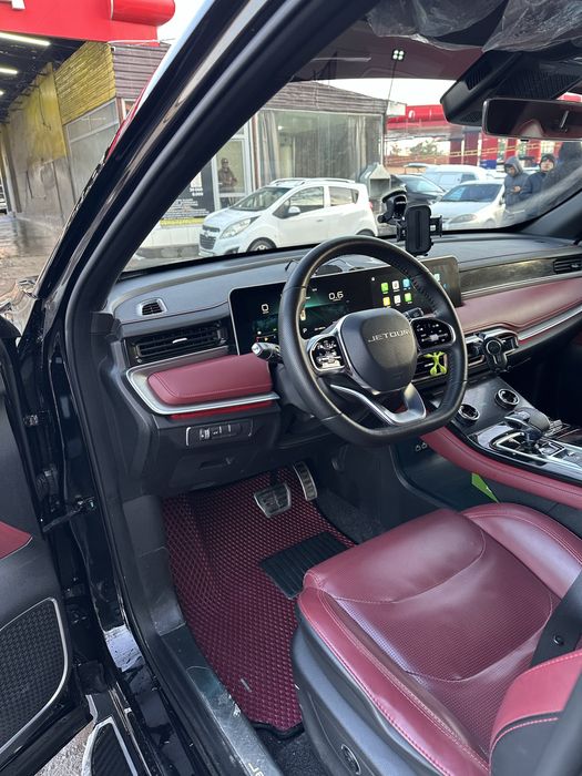 Срочно продется Jetour X70 plus full