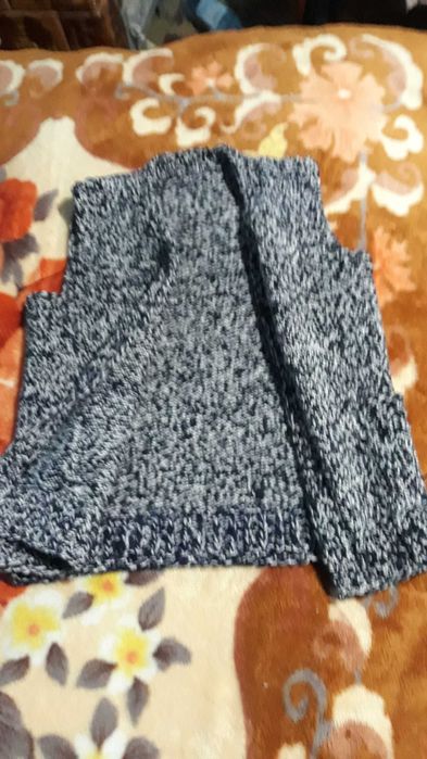 Veste  tricotate  manual mai multe modele