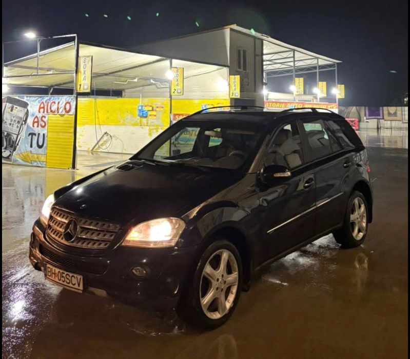 Vând Mercedes ML 3.0 Diesel An 2008 Acte la zi fiscal pe loc