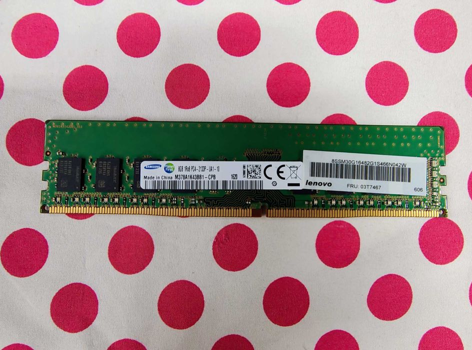 Memorie Ram Samsung 8 GB (1x8) DDR4 2133MHz.