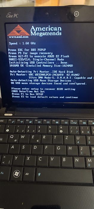 Asus Eee PC 1005HA лаптоп