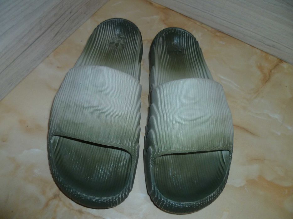 ADIDAS чехли №45