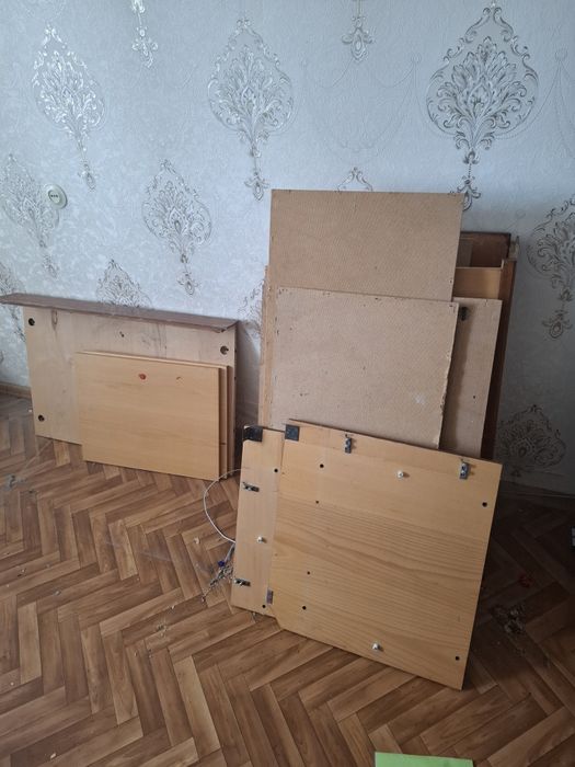 Мебель: стенка, шифонер