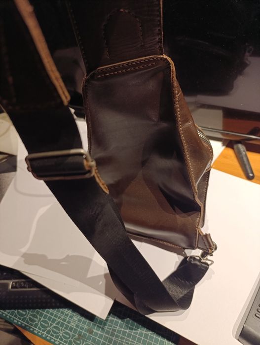 Продается крос боди сумка мужская из натуральной кожи