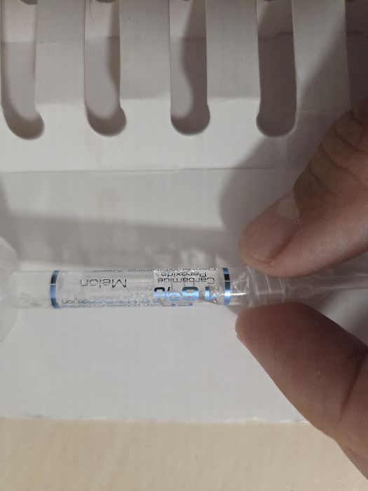 Opalescence gel albire pentru dinți în gutiera