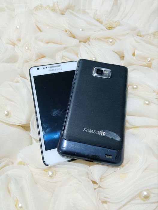 брдан иккта телефон сотилади.