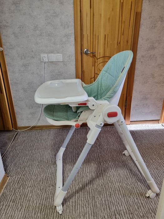 Детский стульчик для кормления