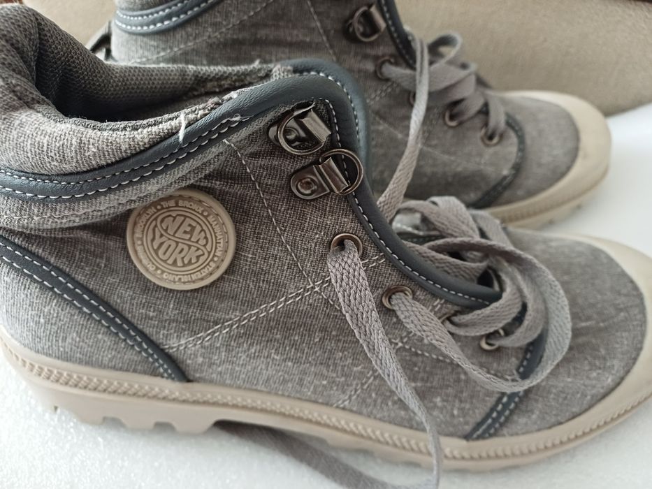 Мужское крассовки 38