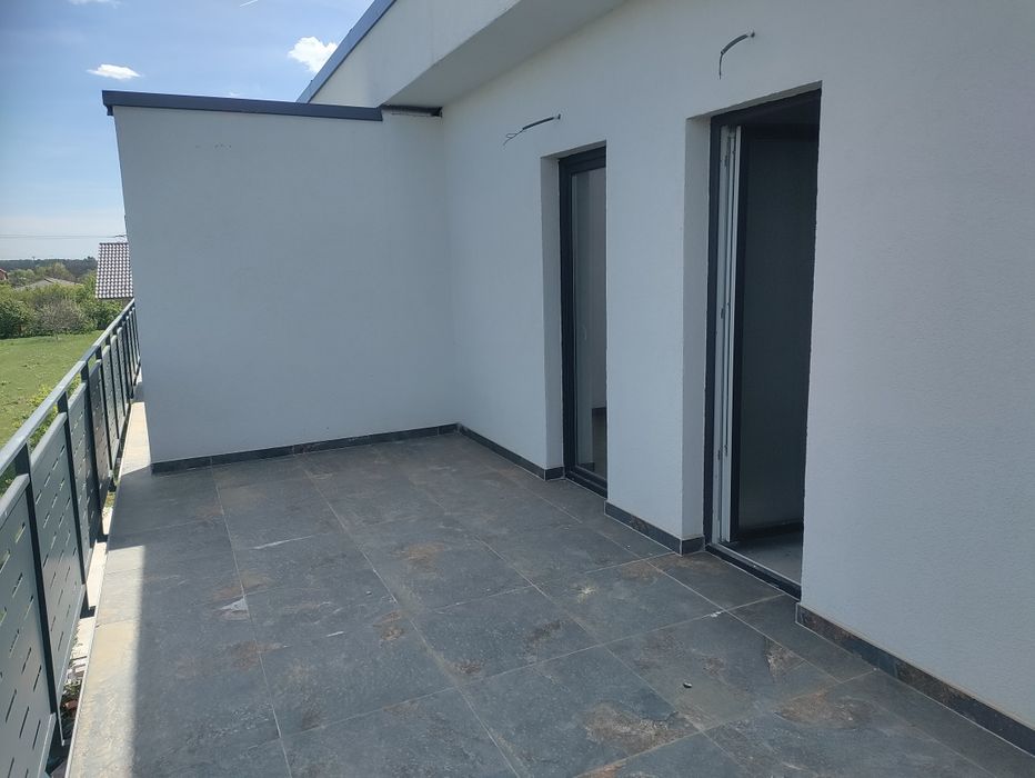 Vând apartamente,zona Uzina de apă!