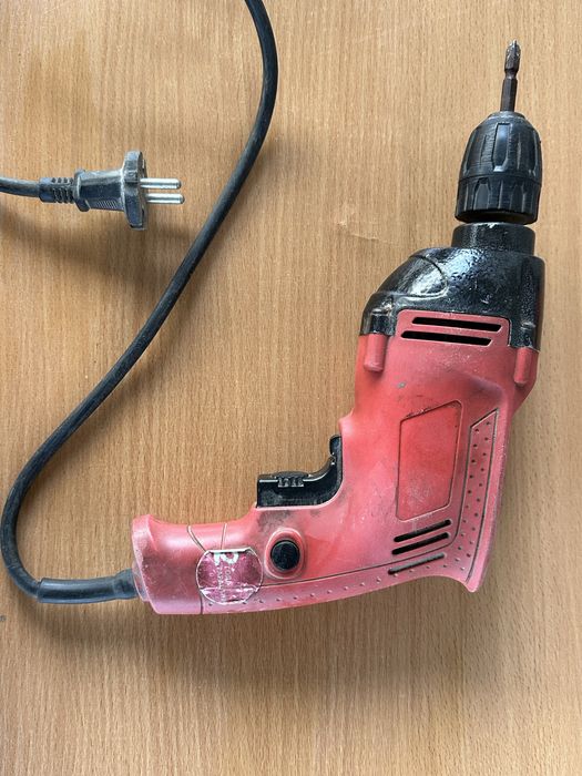 Продаю дрель,перфоратор ,лобзик, болгарку