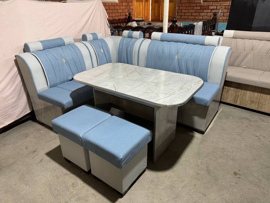 Продаётся кухонный уголок