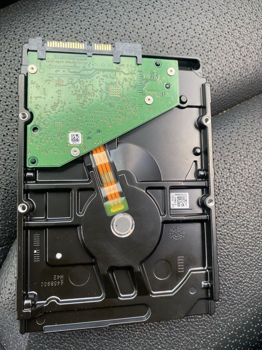 Продам жёсткий диск Seagate BarraCuda 8 ТБ.