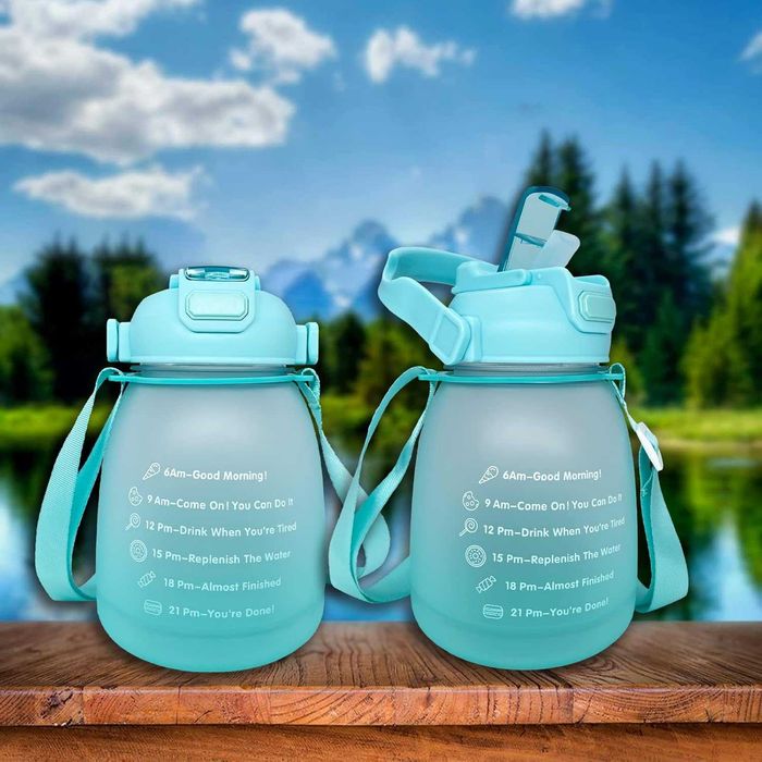 Спортна бутилка за вода 1300 мл със сламка, без BPA