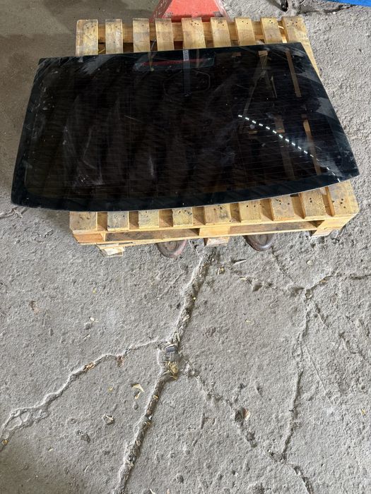 Задно стъкло за audi a8 d4 4h