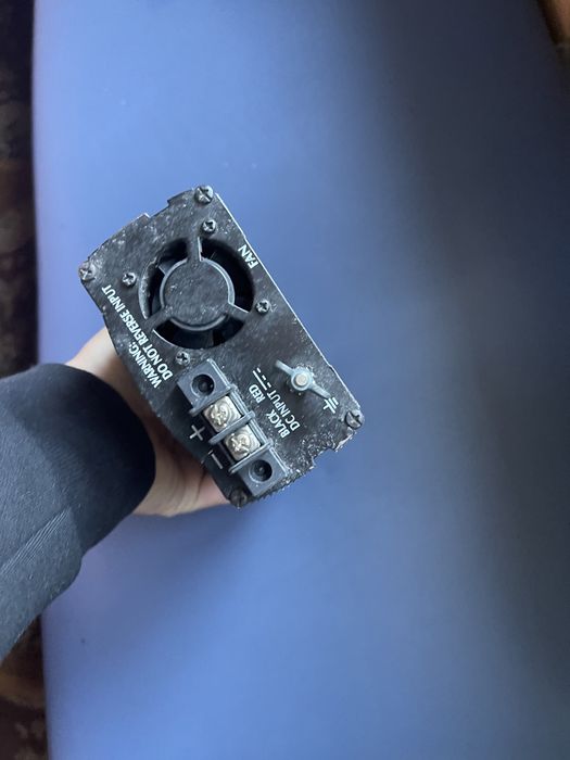 Sursa auto 12v-220v 300w