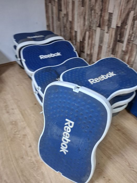 13 buc. Banca step Reebok