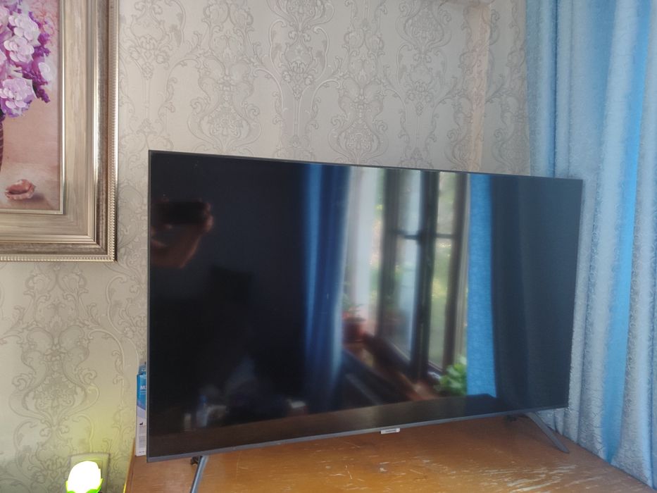 Телевизор Самсунг б/у ,LED, 110диагональ