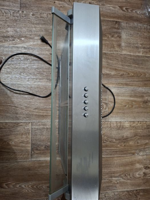 Продам  кухонную  вытяжку