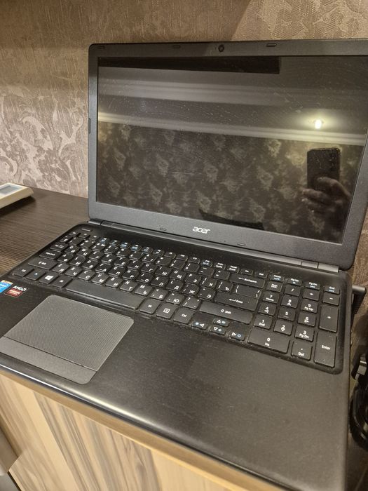 Ноутбук Acer Aspire E1