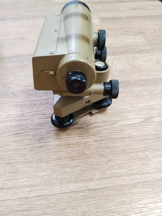 Нивелир советский