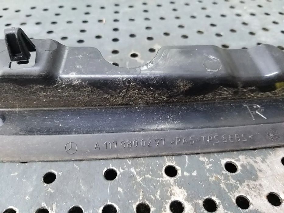 Garnitura dreapta capota mercedes cla x117 a1178800297